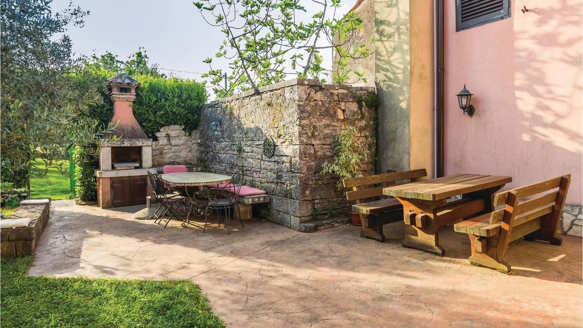 Amazing Apartment In Buje With Kitchenette